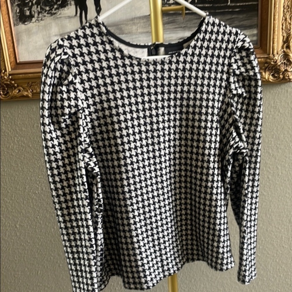 Who What Wear Black and White Houndstooth Knit Top - Picture 2 of 12
